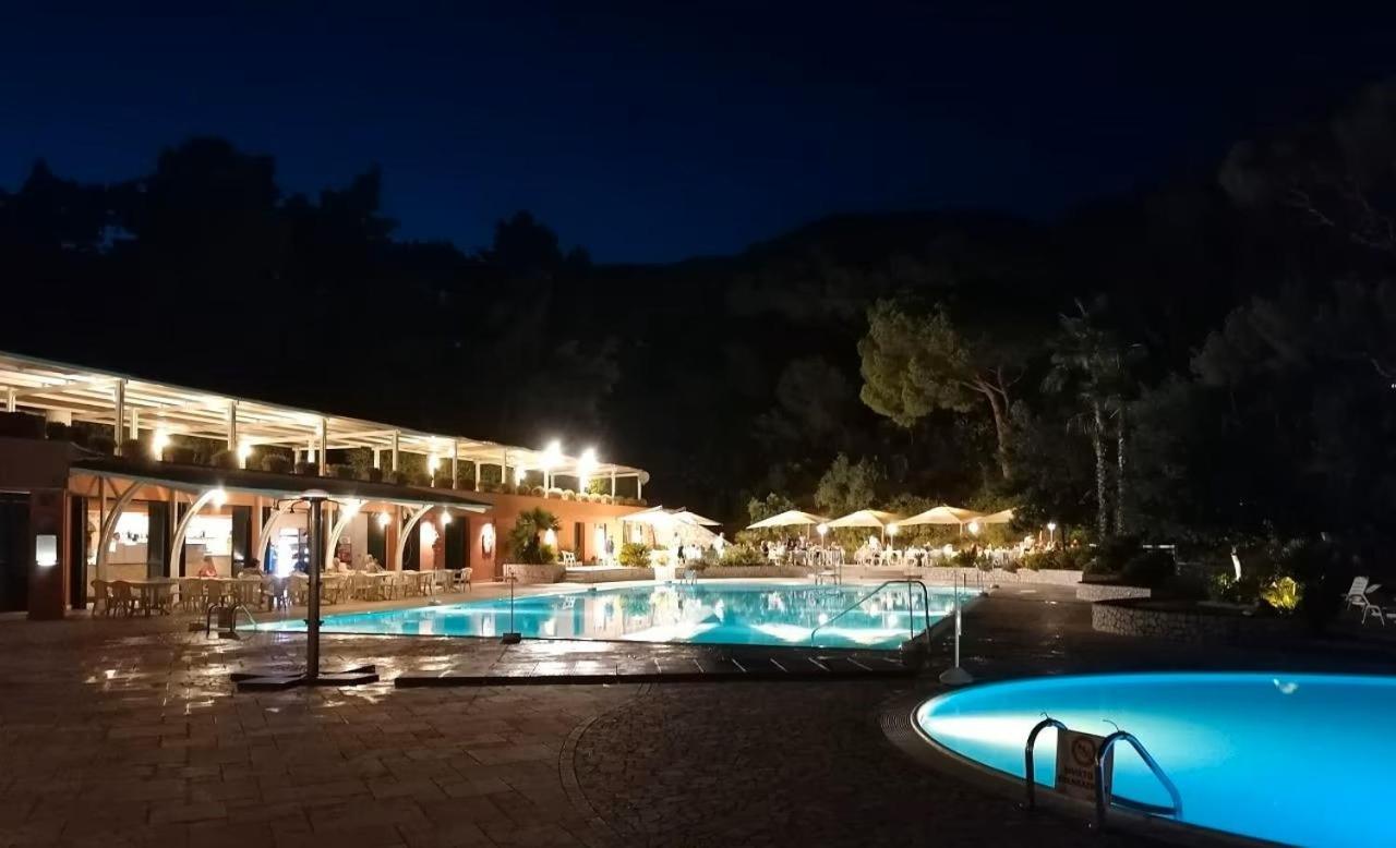 La Grande Terrazza Di Capo D'Arco Vila Exterior foto